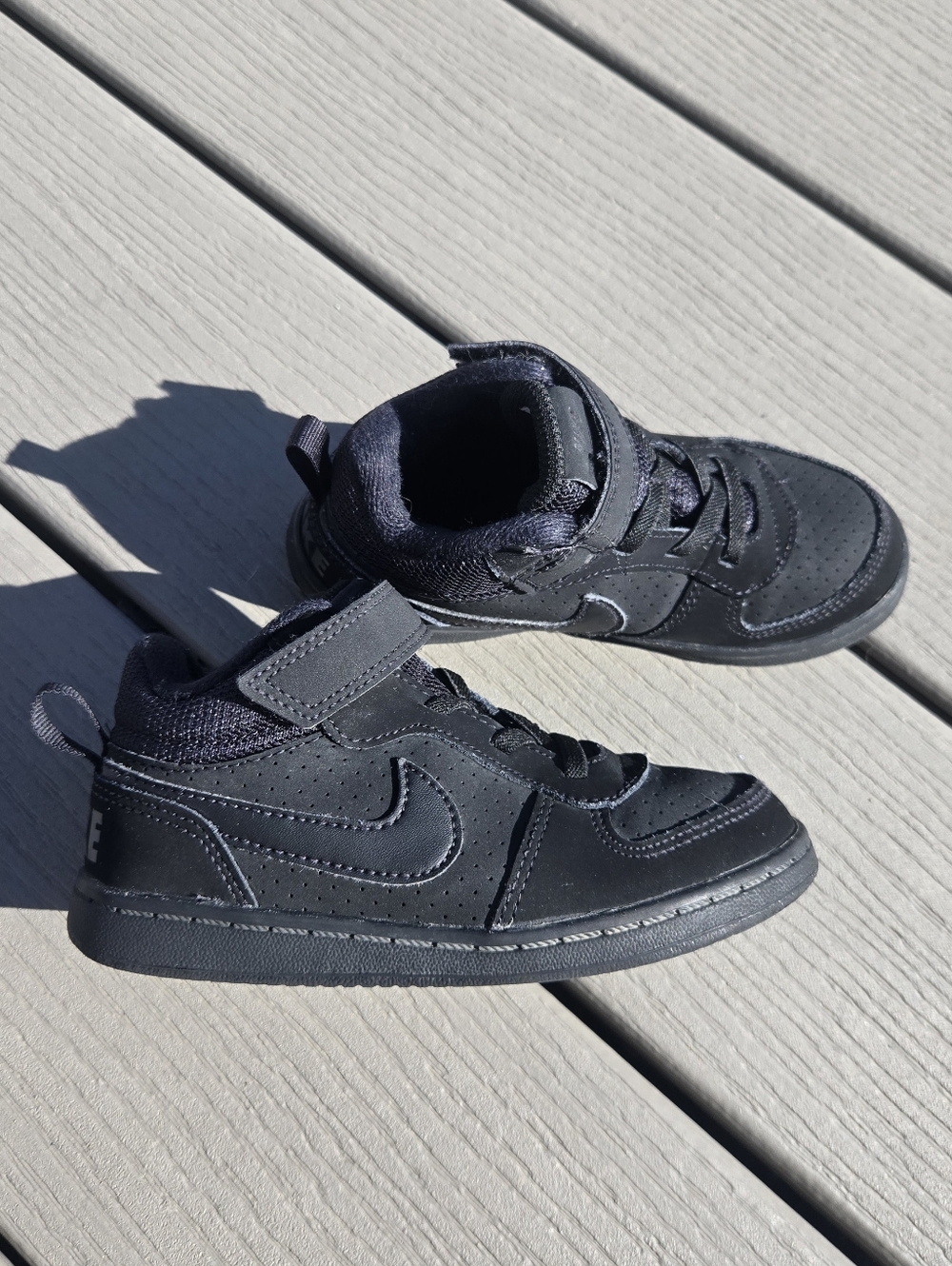 Used Nike Kids Black Sneakers with Velcro Strap